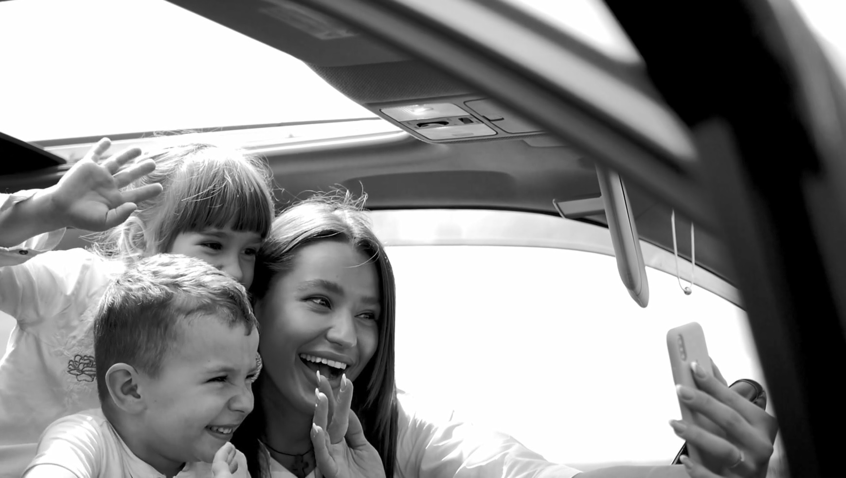 HARMAN Automotive - Consumer Experiences. Automotive Grade.